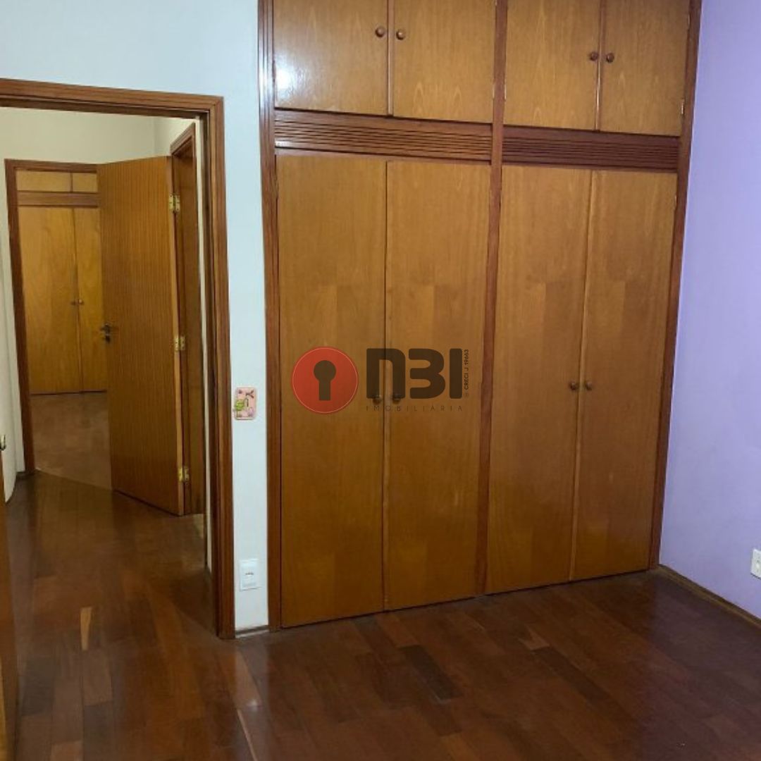 Casa com 3 quartos à venda, 208m² — foto 13 de 38