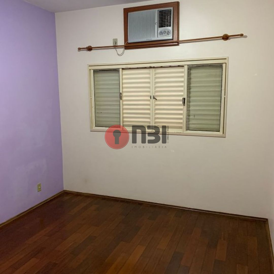 Casa com 3 quartos à venda, 208m² — foto 16 de 38