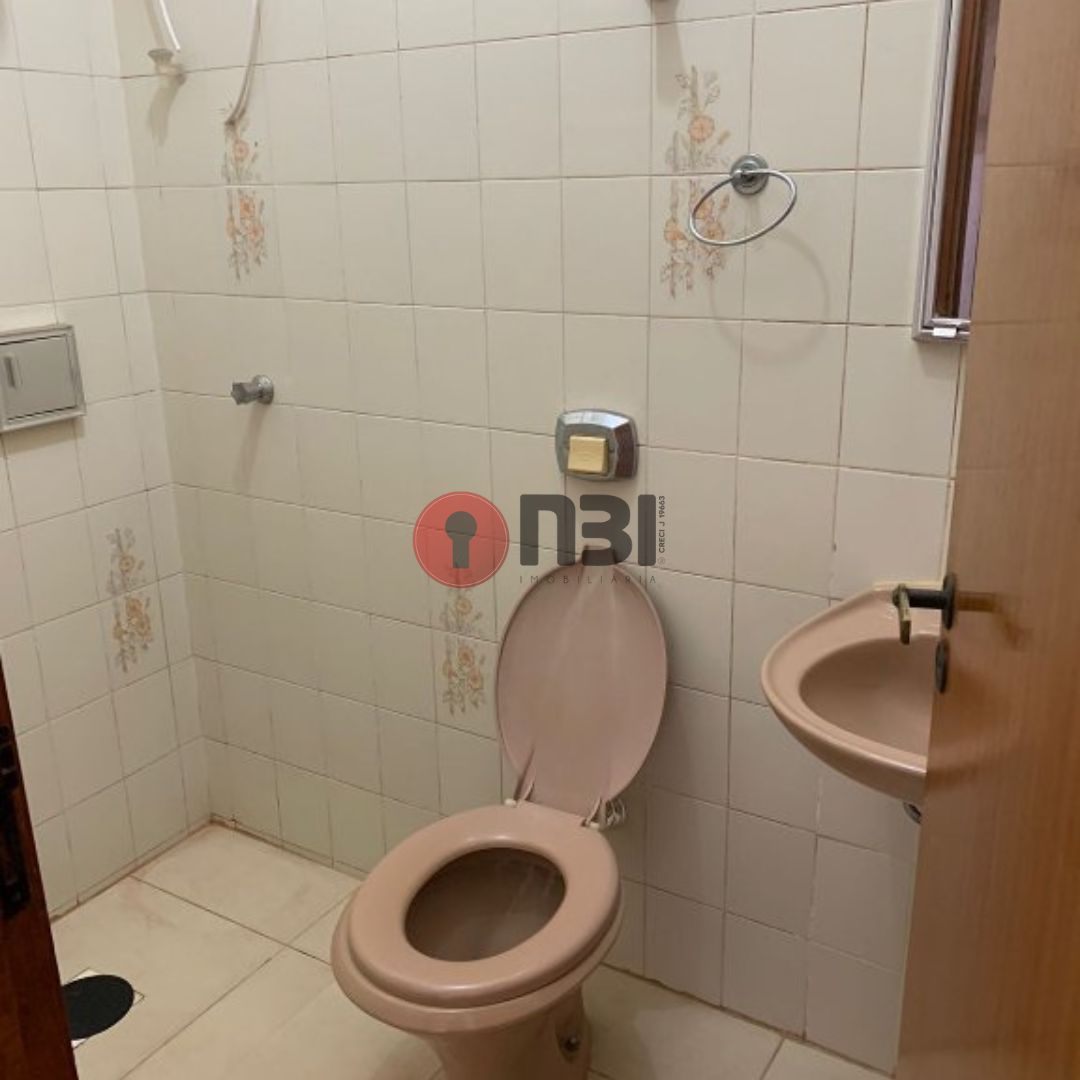 Casa com 3 quartos à venda, 208m² — foto 17 de 38