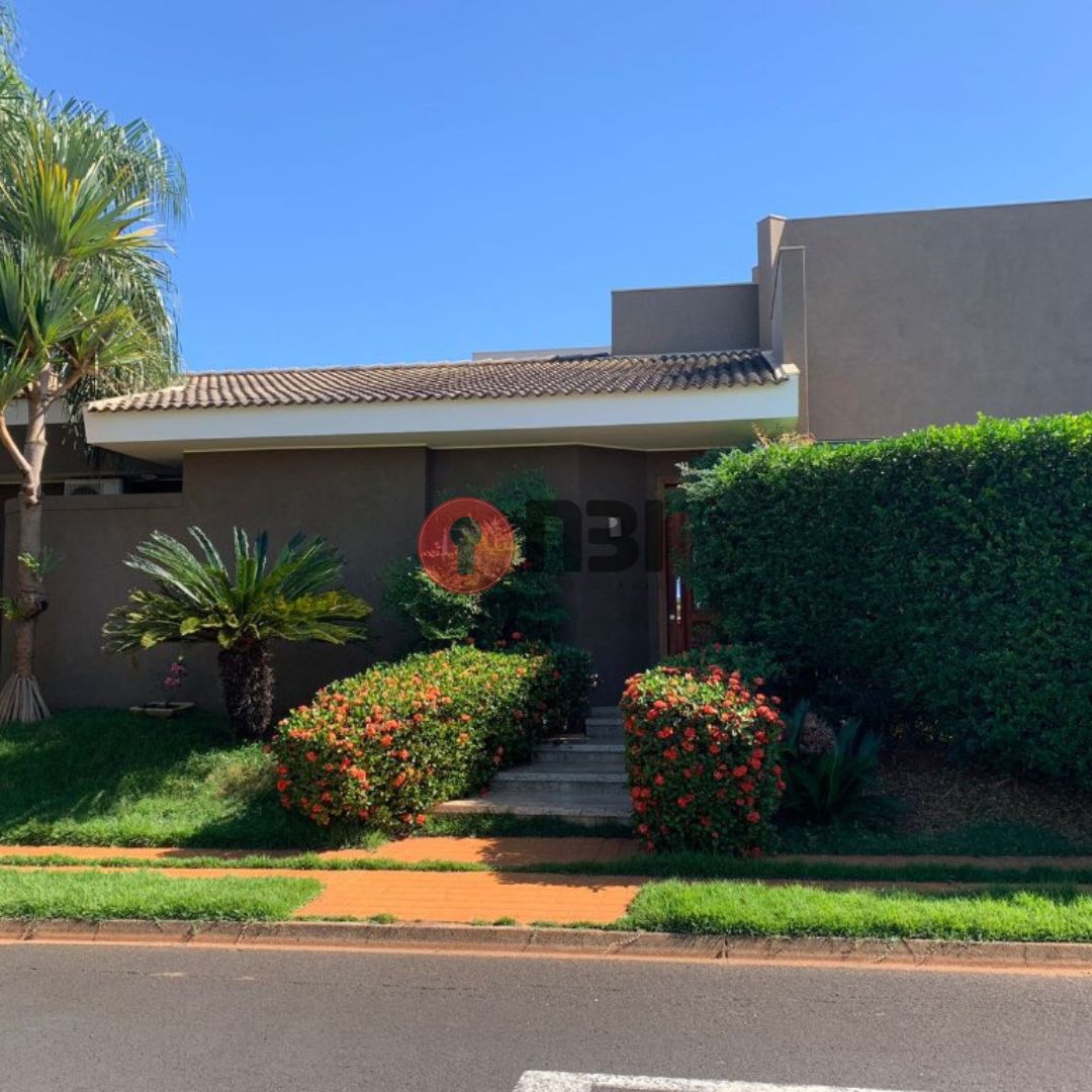 Casa com 3 quartos à venda, 250m² — foto 1 de 34