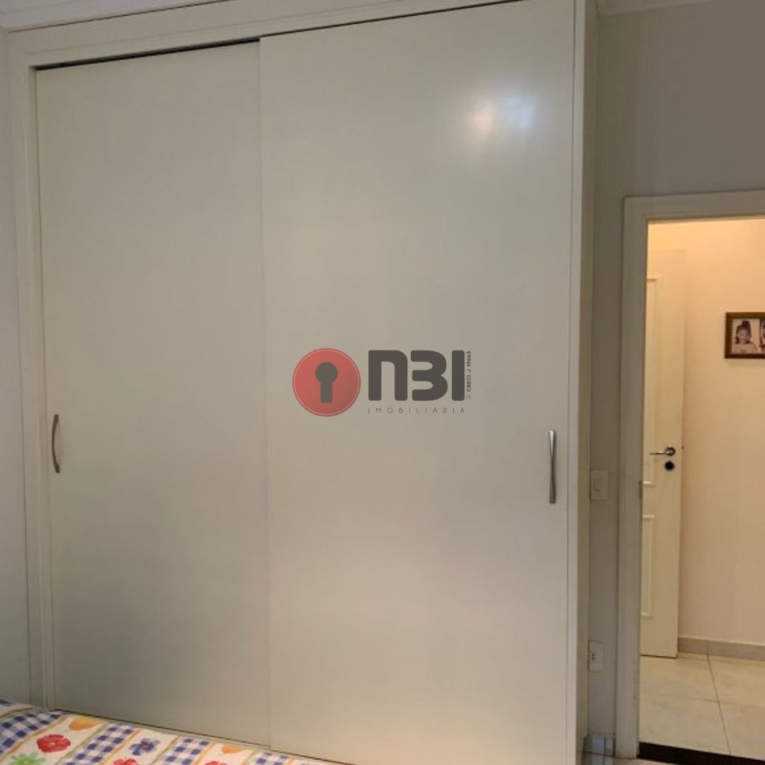 Casa com 3 quartos à venda, 250m² — foto 4 de 34