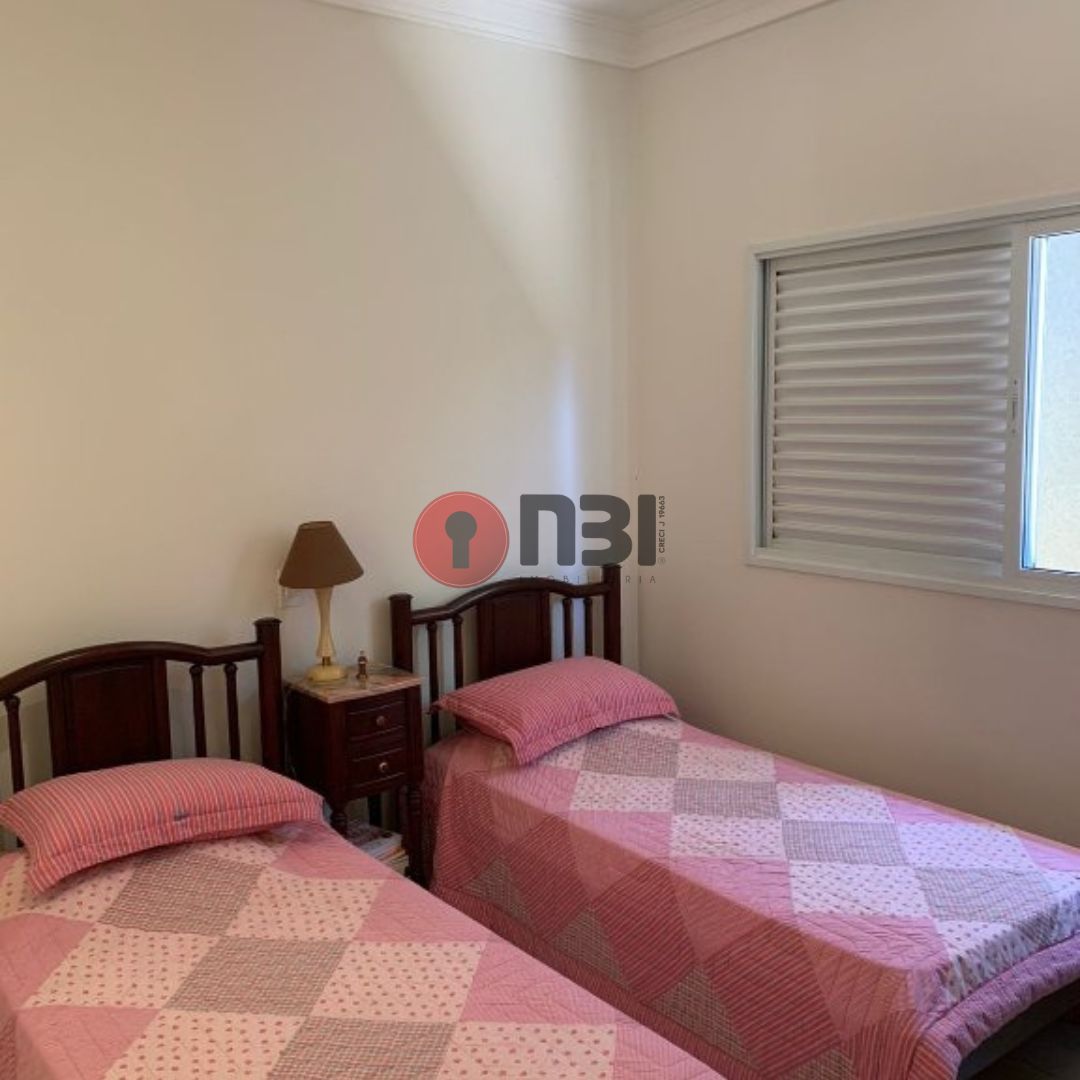 Casa com 3 quartos à venda, 250m² — foto 5 de 34