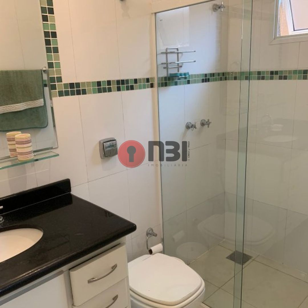 Casa com 3 quartos à venda, 250m² — foto 14 de 34