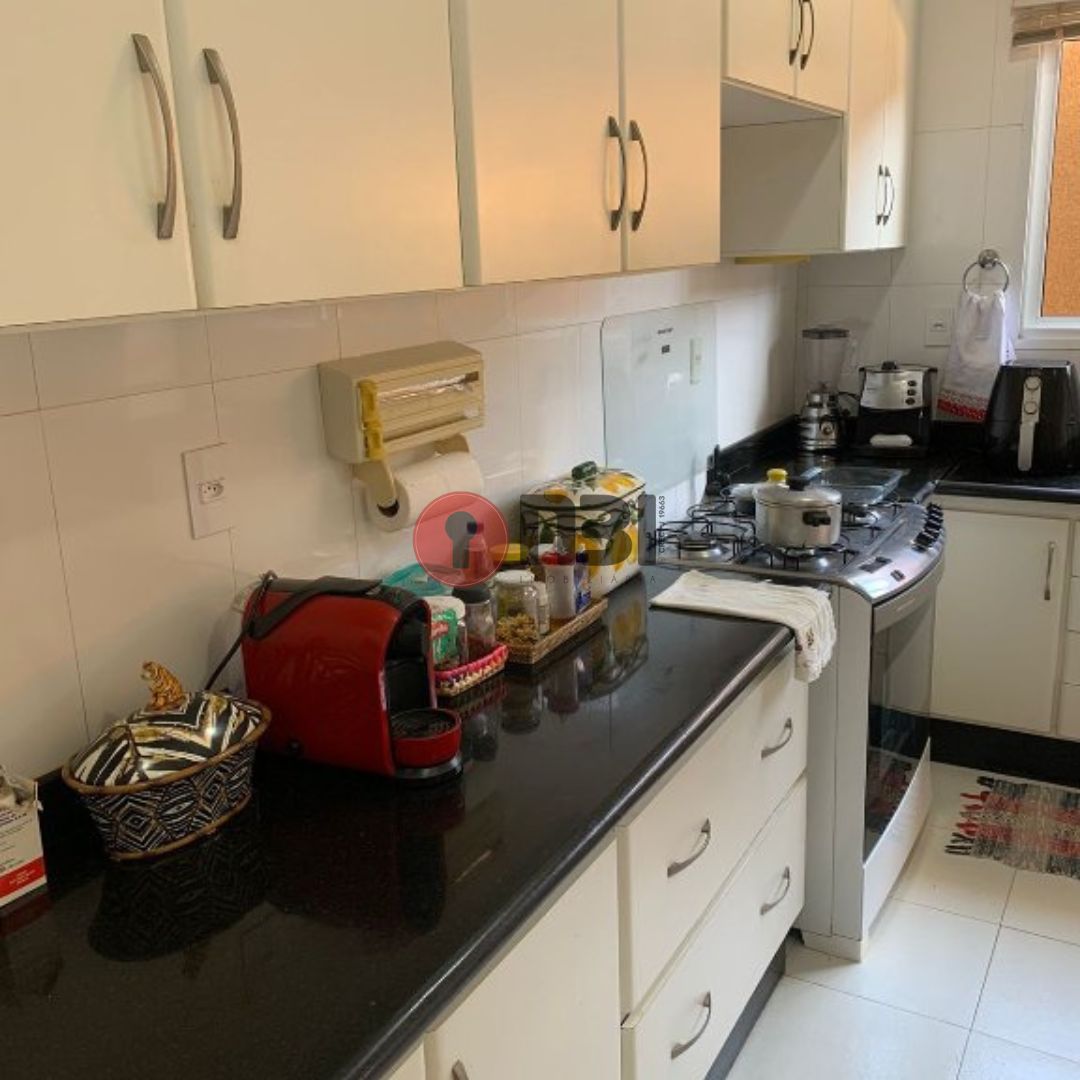 Casa com 3 quartos à venda, 250m² — foto 17 de 34