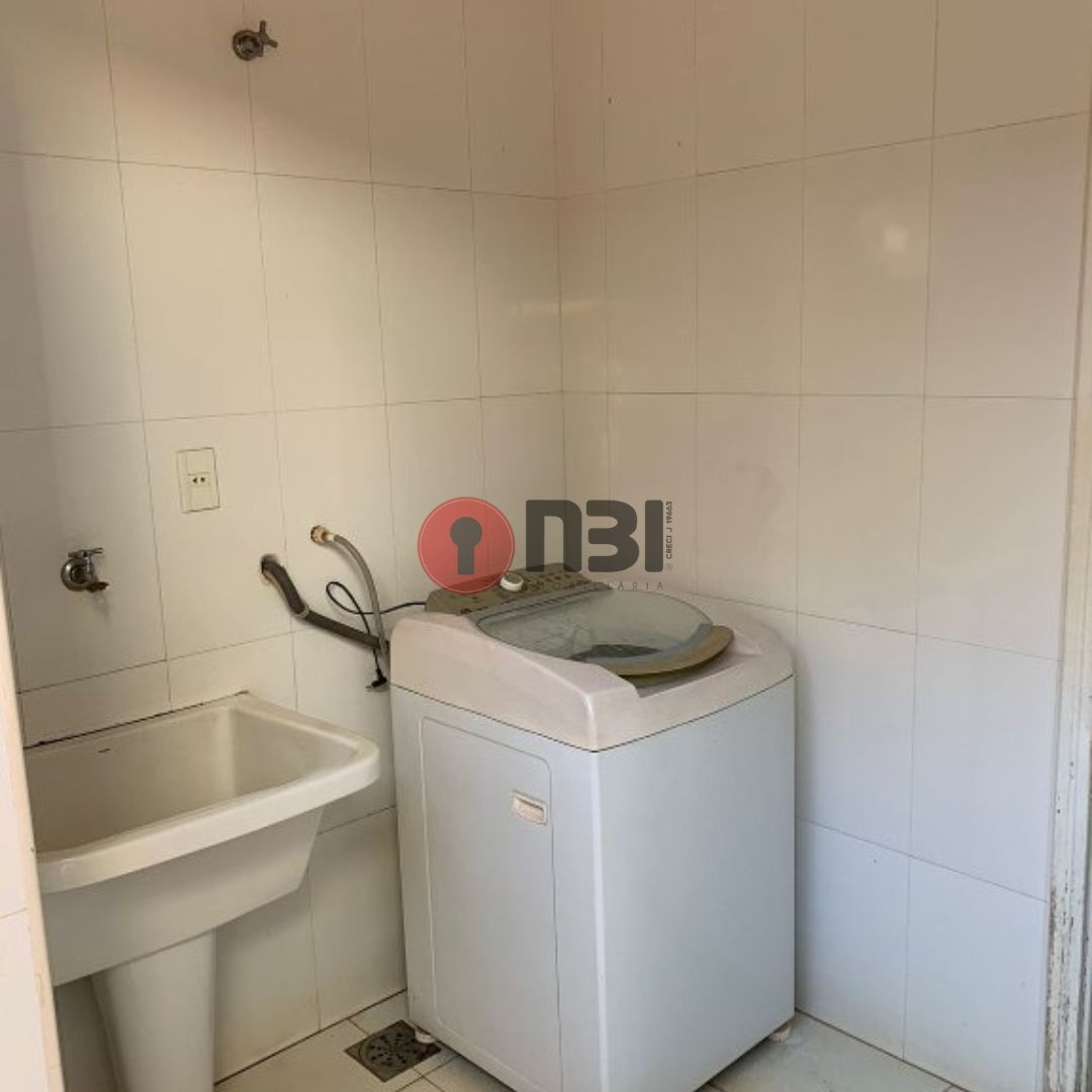 Casa com 3 quartos à venda, 250m² — foto 19 de 34