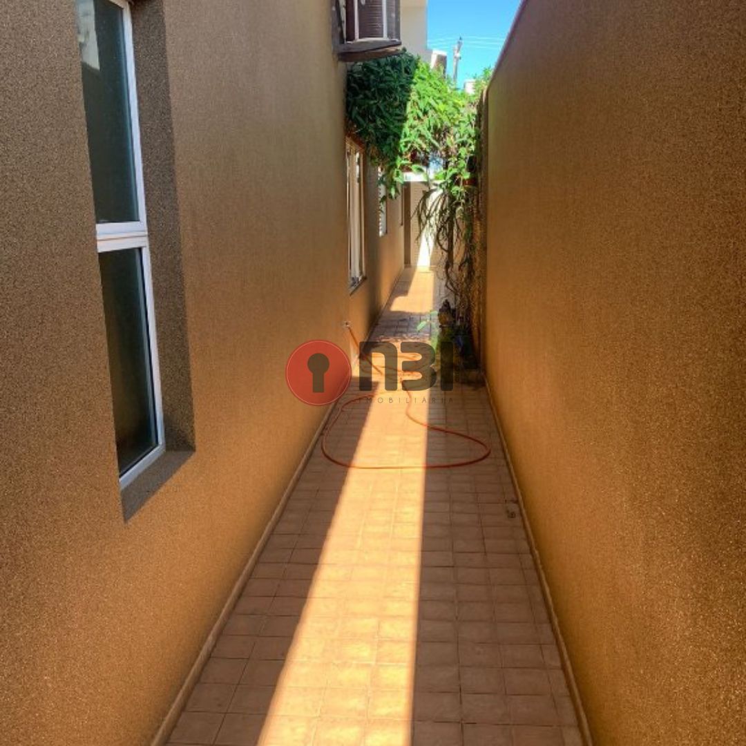 Casa com 3 quartos à venda, 250m² — foto 26 de 34