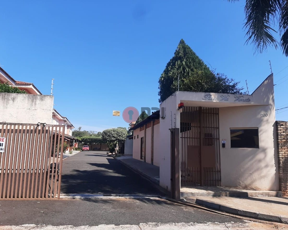 Casa com 2 quartos à venda, 80m² — foto 2 de 27