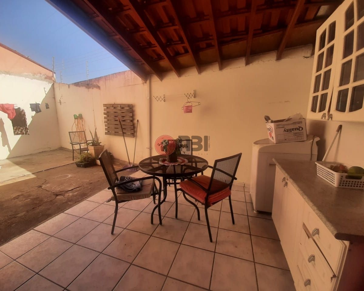 Casa com 2 quartos à venda, 80m² — foto 8 de 27