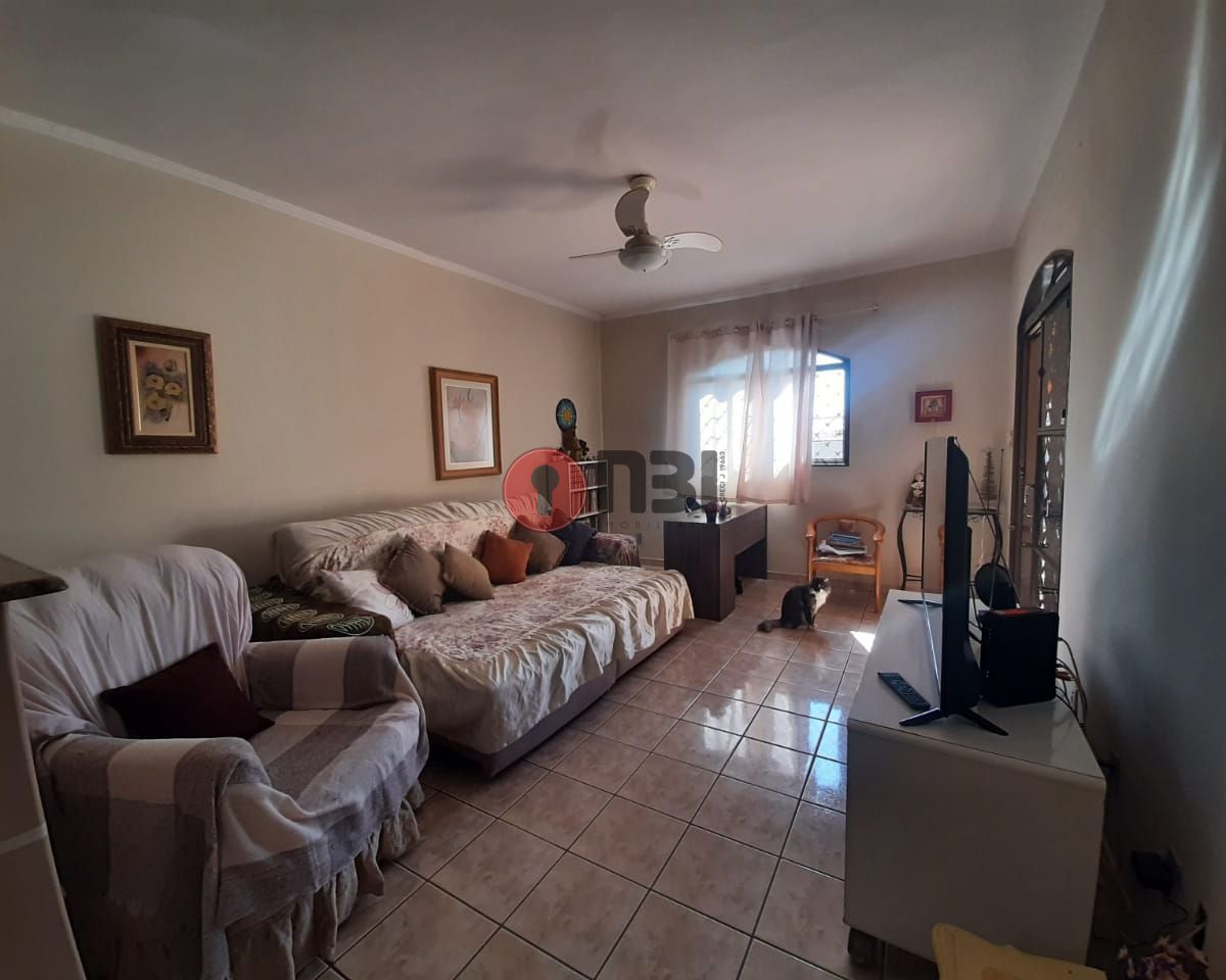Casa com 3 quartos à venda, 140m² — foto 3 de 20