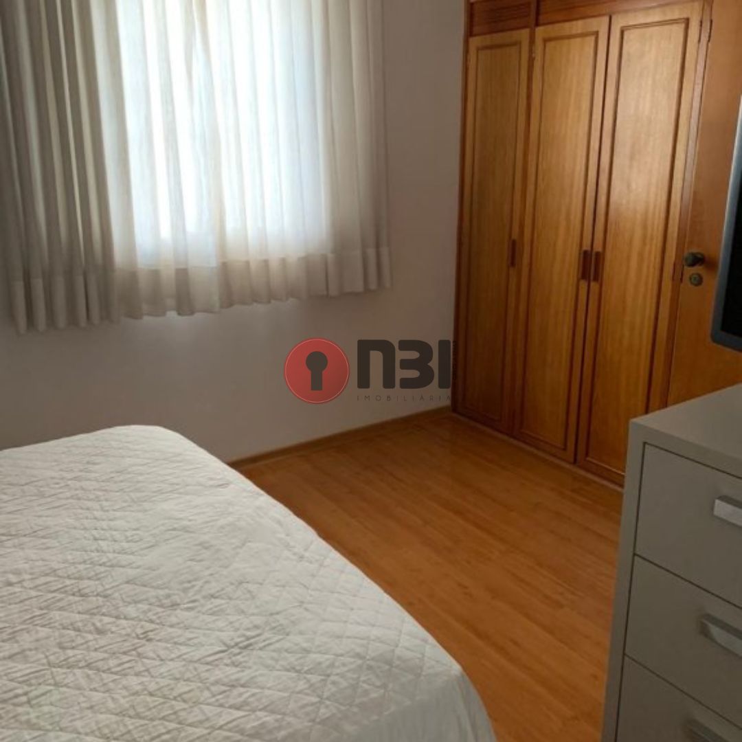 Apartamento com 3 quartos à venda, 161m² — foto 8 de 9