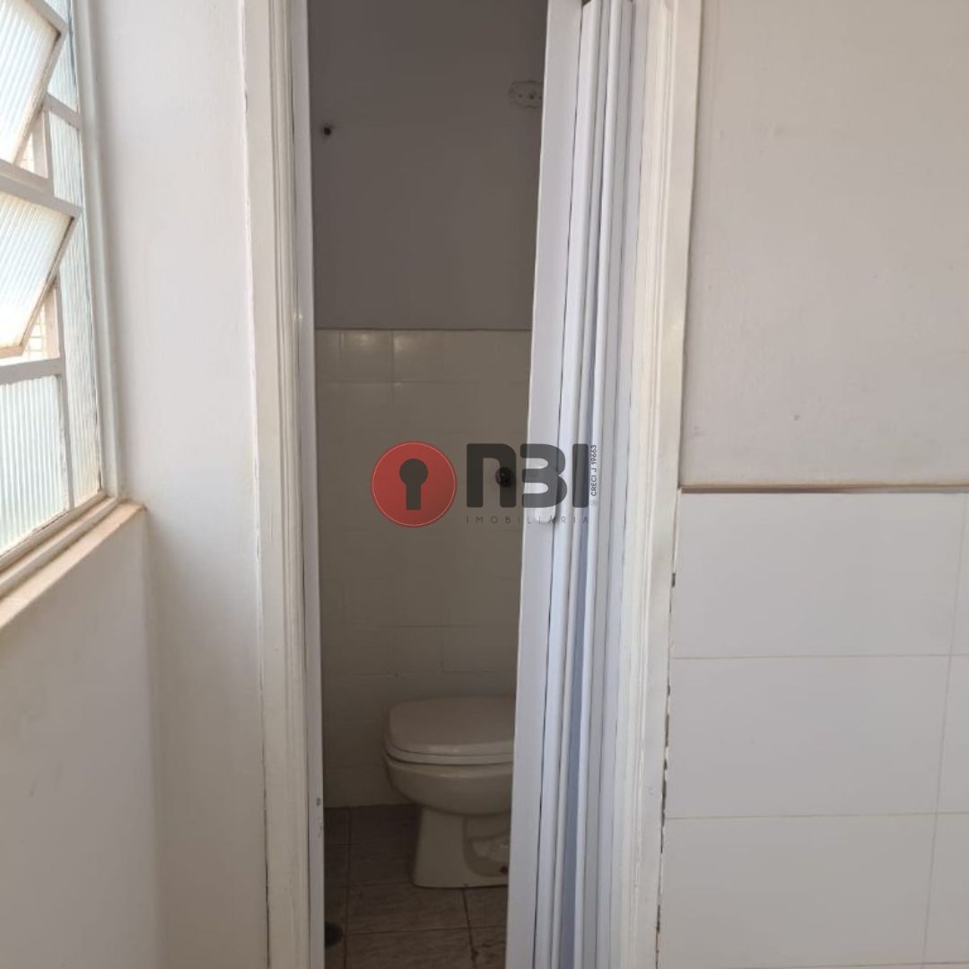 Apartamento com 2 quartos à venda, 70m² — foto 2 de 12
