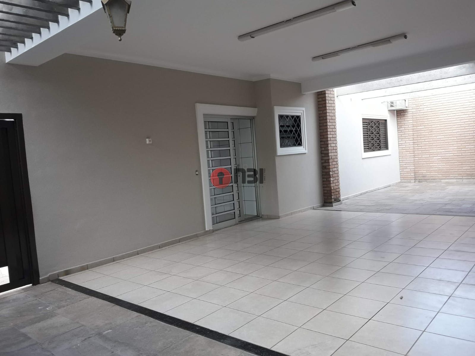 Casa com 3 quartos à venda, 256m² — foto 13 de 26