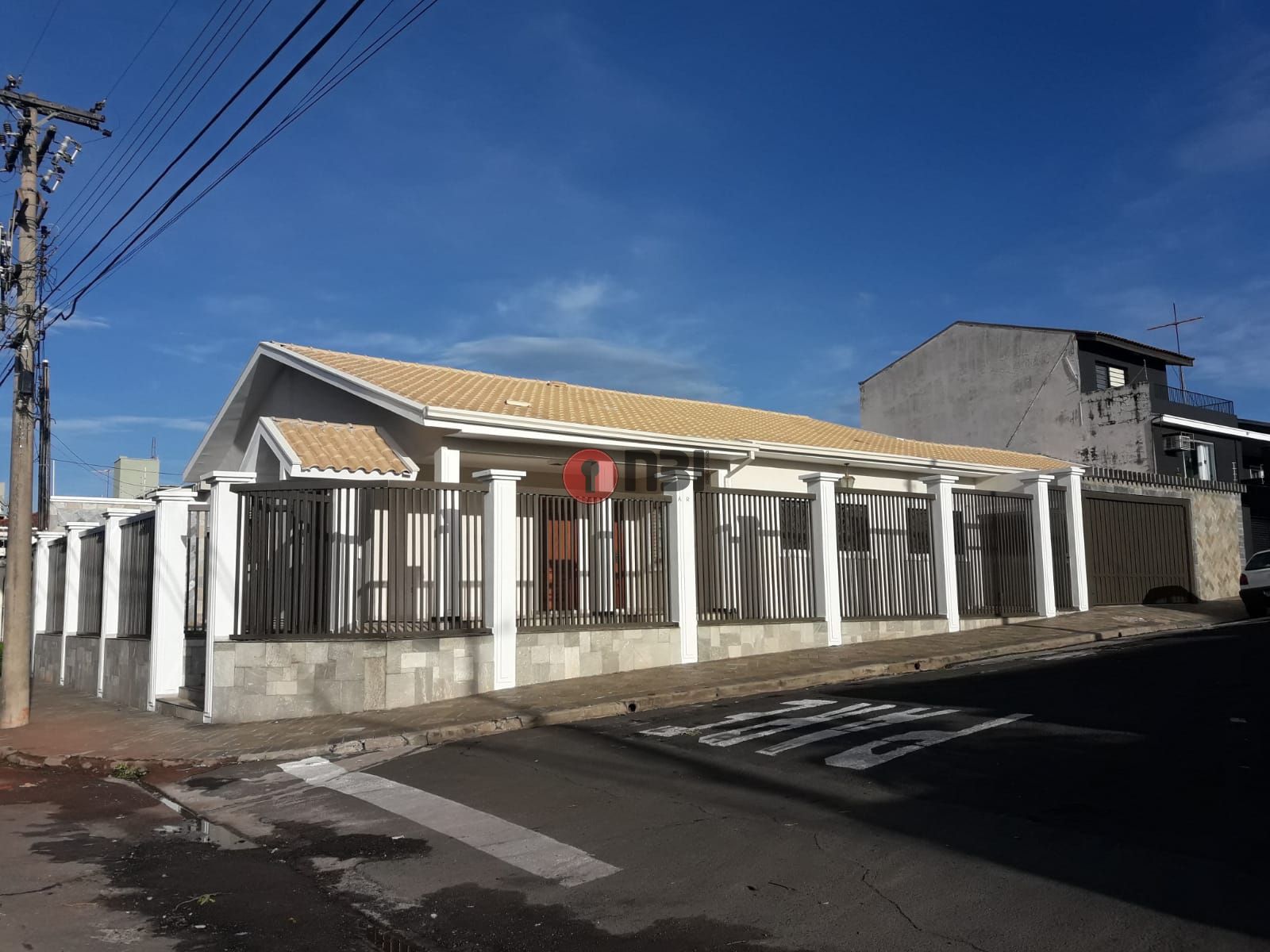 Casa com 3 quartos à venda, 256m² — foto 17 de 26