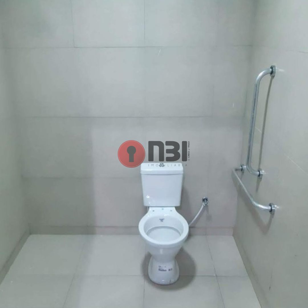 Galpão / Depósito / Armazém  à venda, 70m² — foto 2 de 16