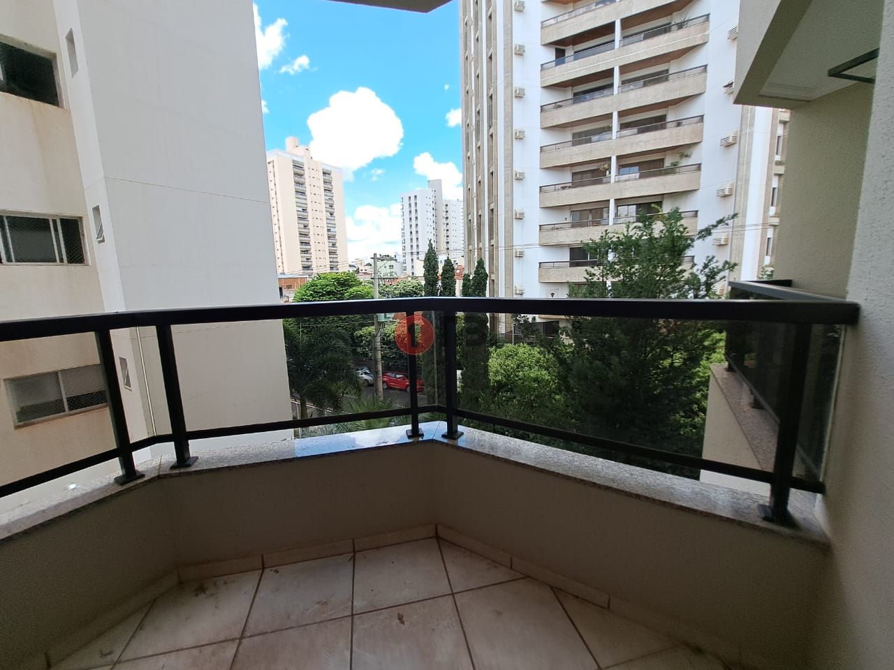 Apartamento com 3 quartos à venda, 132m² — foto 2 de 39