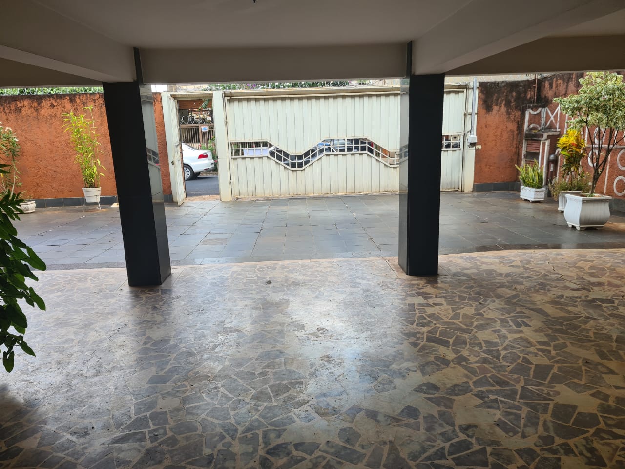 Casa com 2 quartos à venda, 450m² — foto 2 de 33