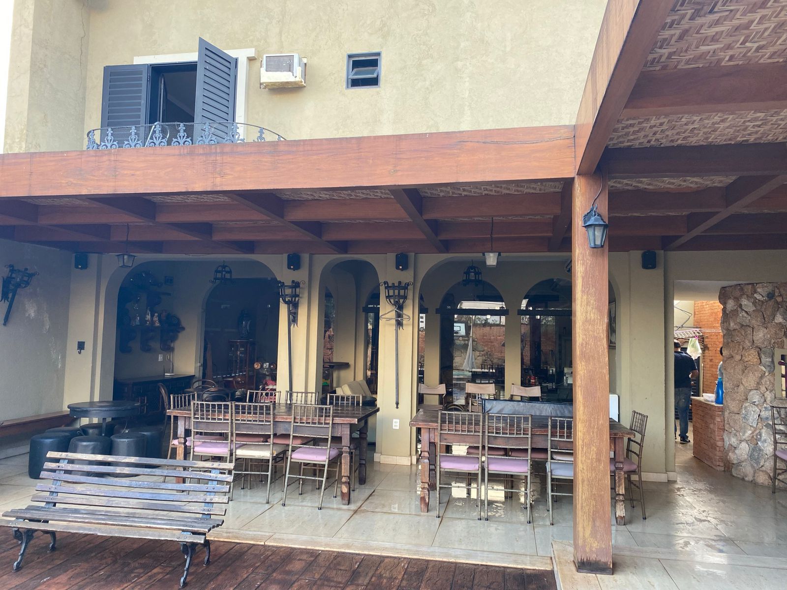Casa com 4 quartos para aluguel, 640m² — foto 28 de 42