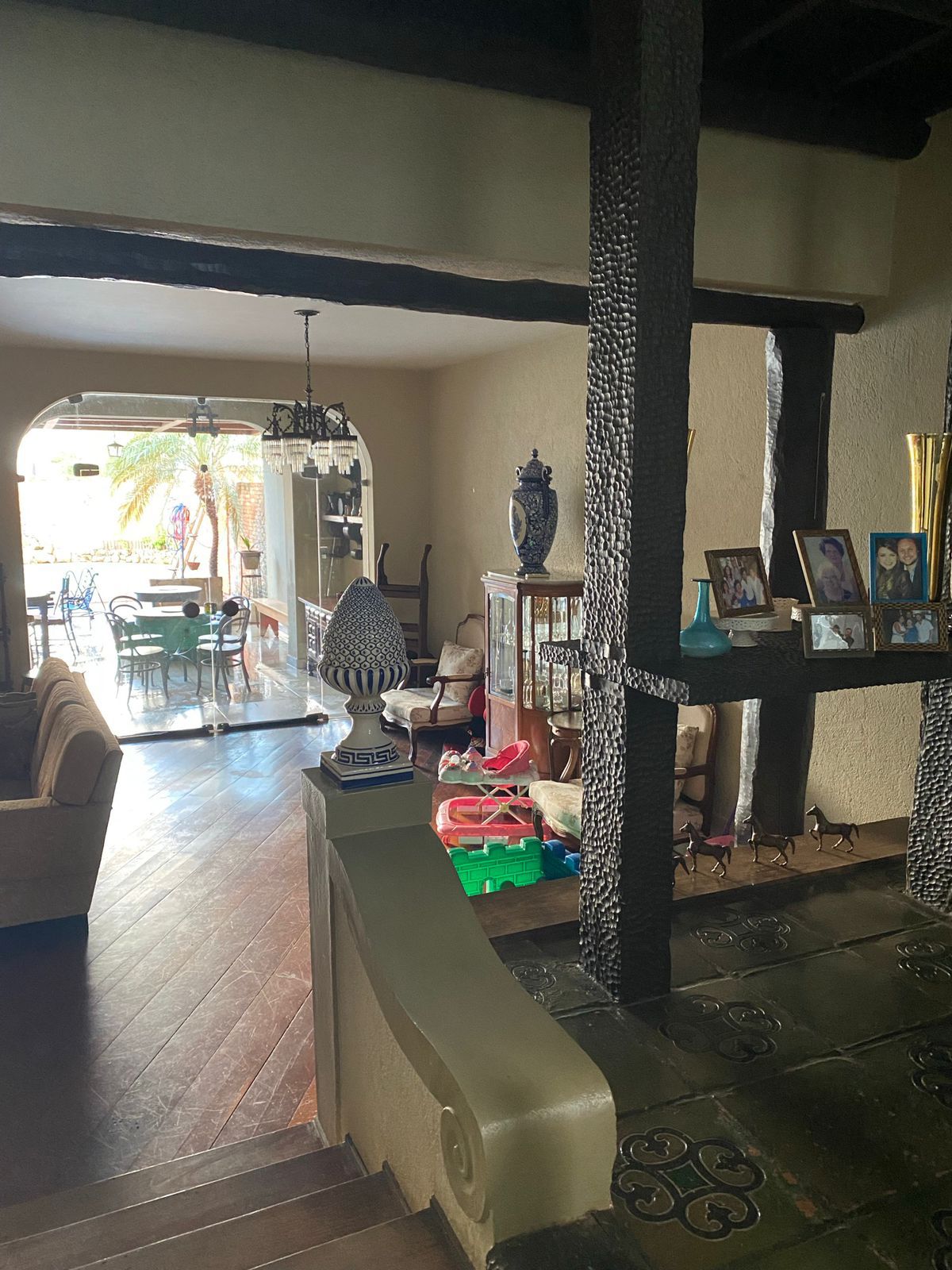 Casa com 4 quartos para aluguel, 640m² — foto 33 de 42