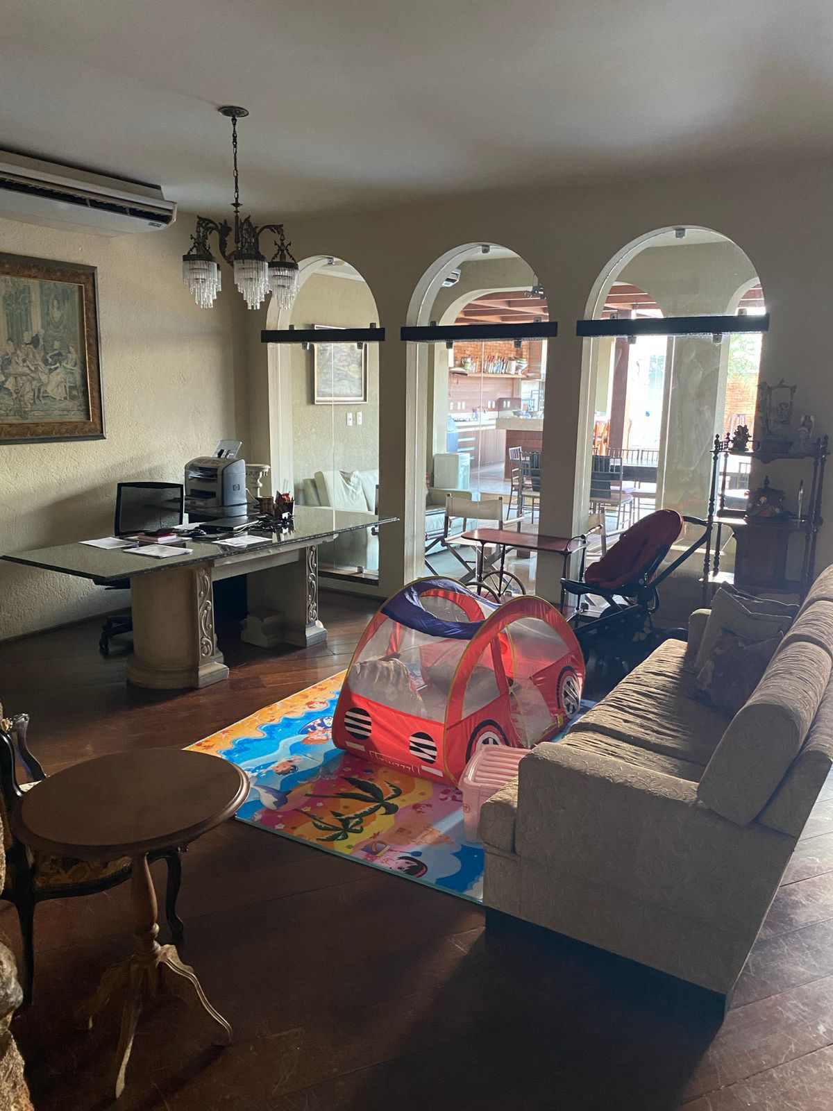 Casa com 4 quartos para aluguel, 640m² — foto 35 de 42