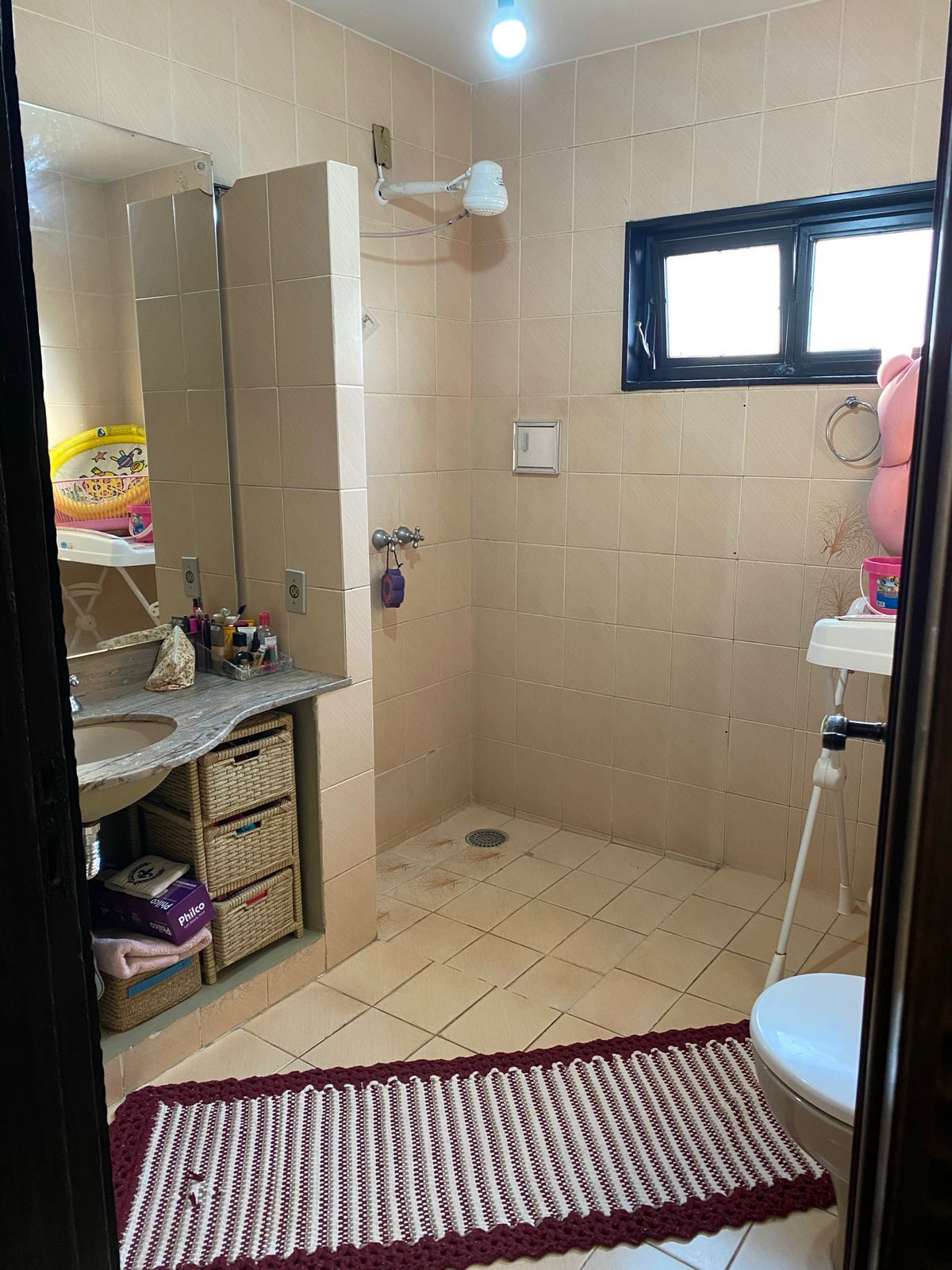 Casa com 4 quartos para aluguel, 640m² — foto 8 de 42