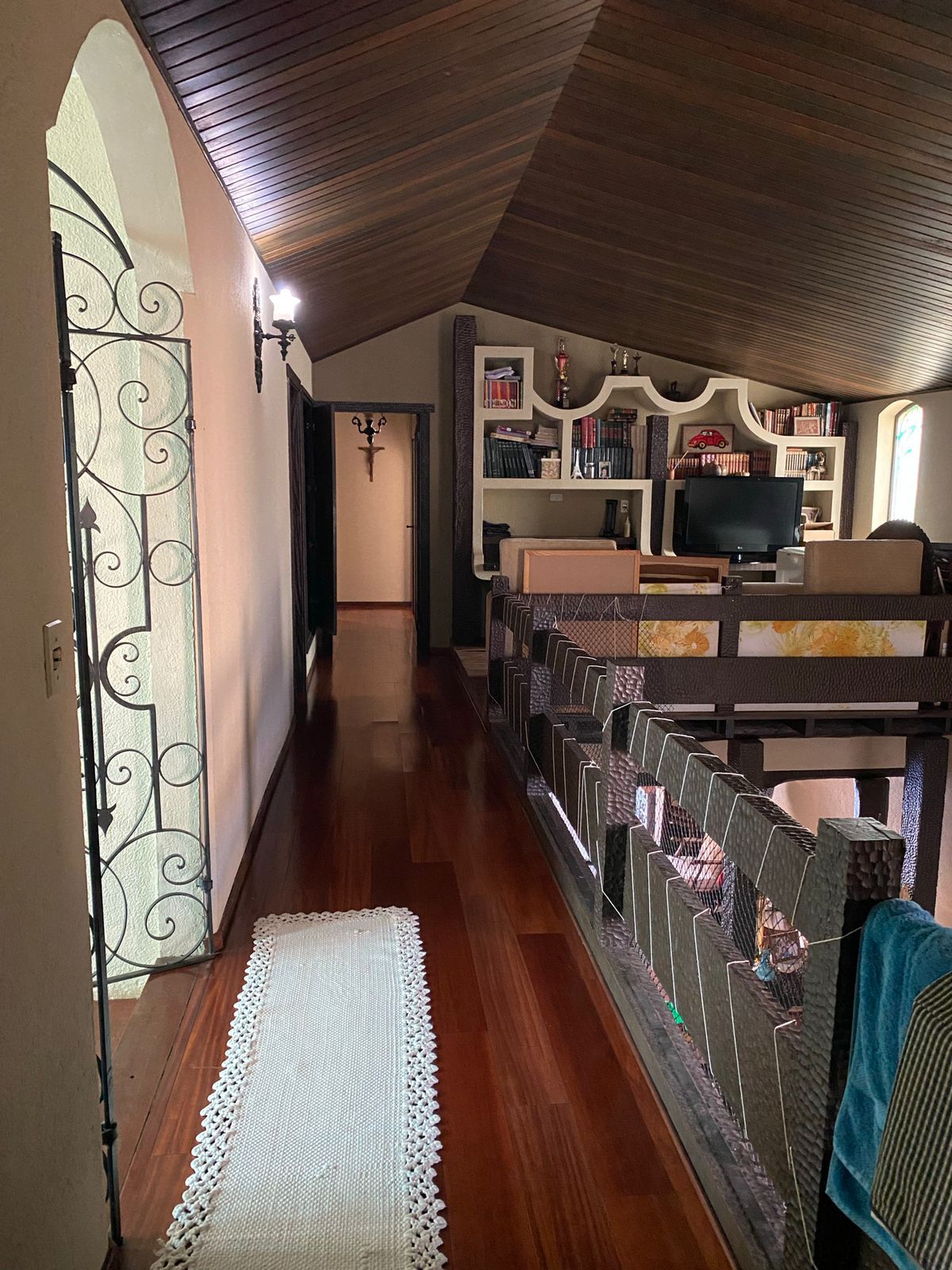 Casa com 4 quartos para aluguel, 640m² — foto 18 de 42