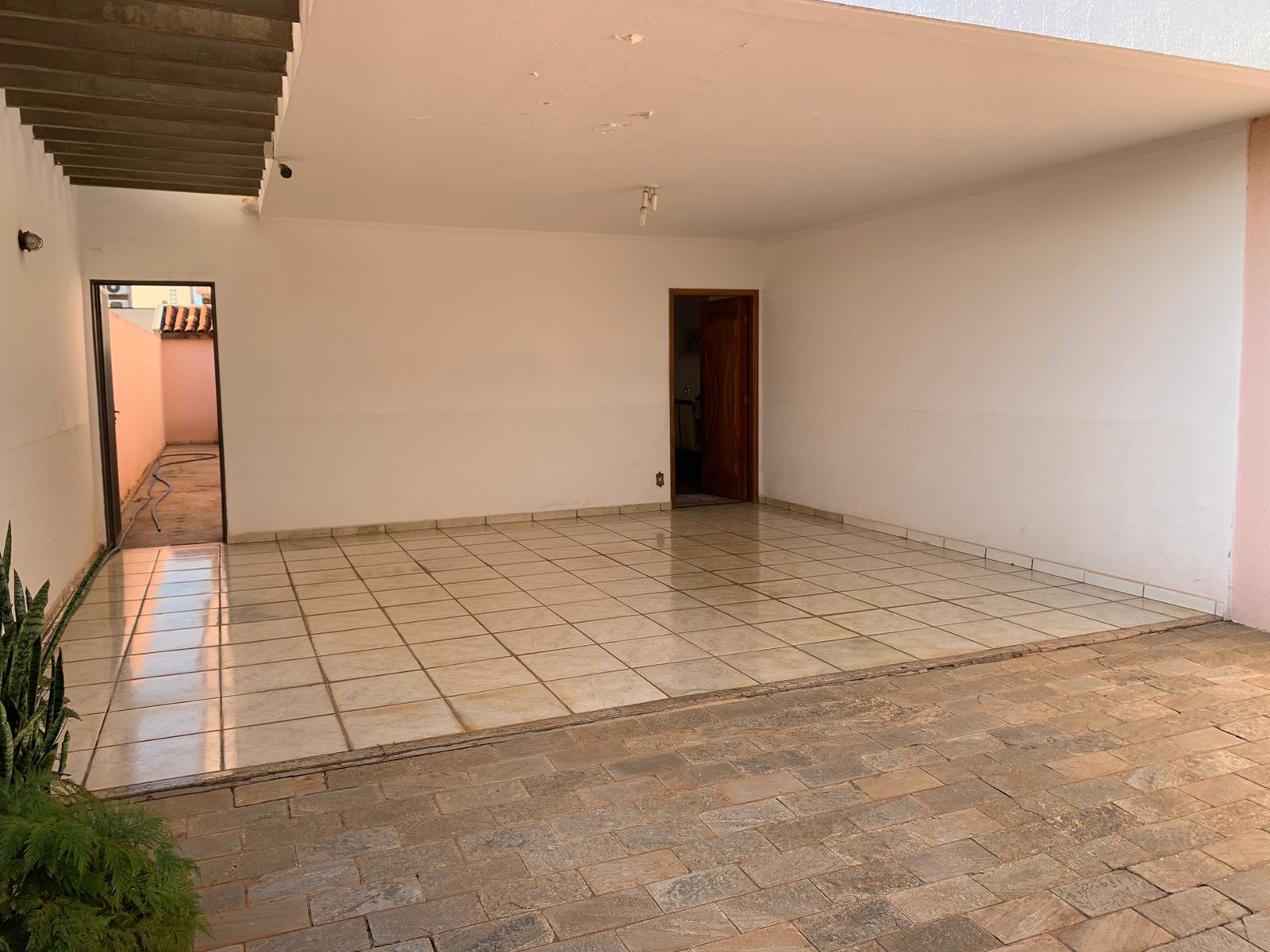 Casa com 5 quartos à venda, 200m² — foto 3 de 27