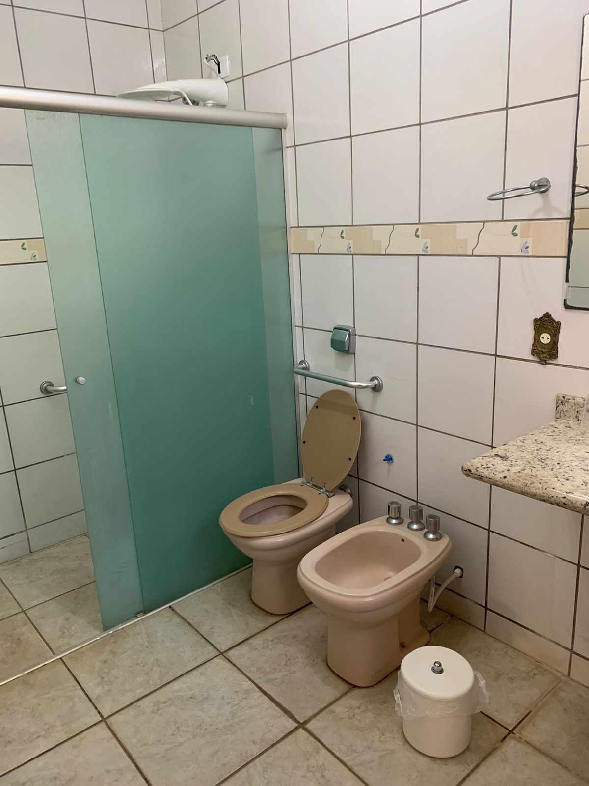 Casa com 5 quartos à venda, 200m² — foto 17 de 27
