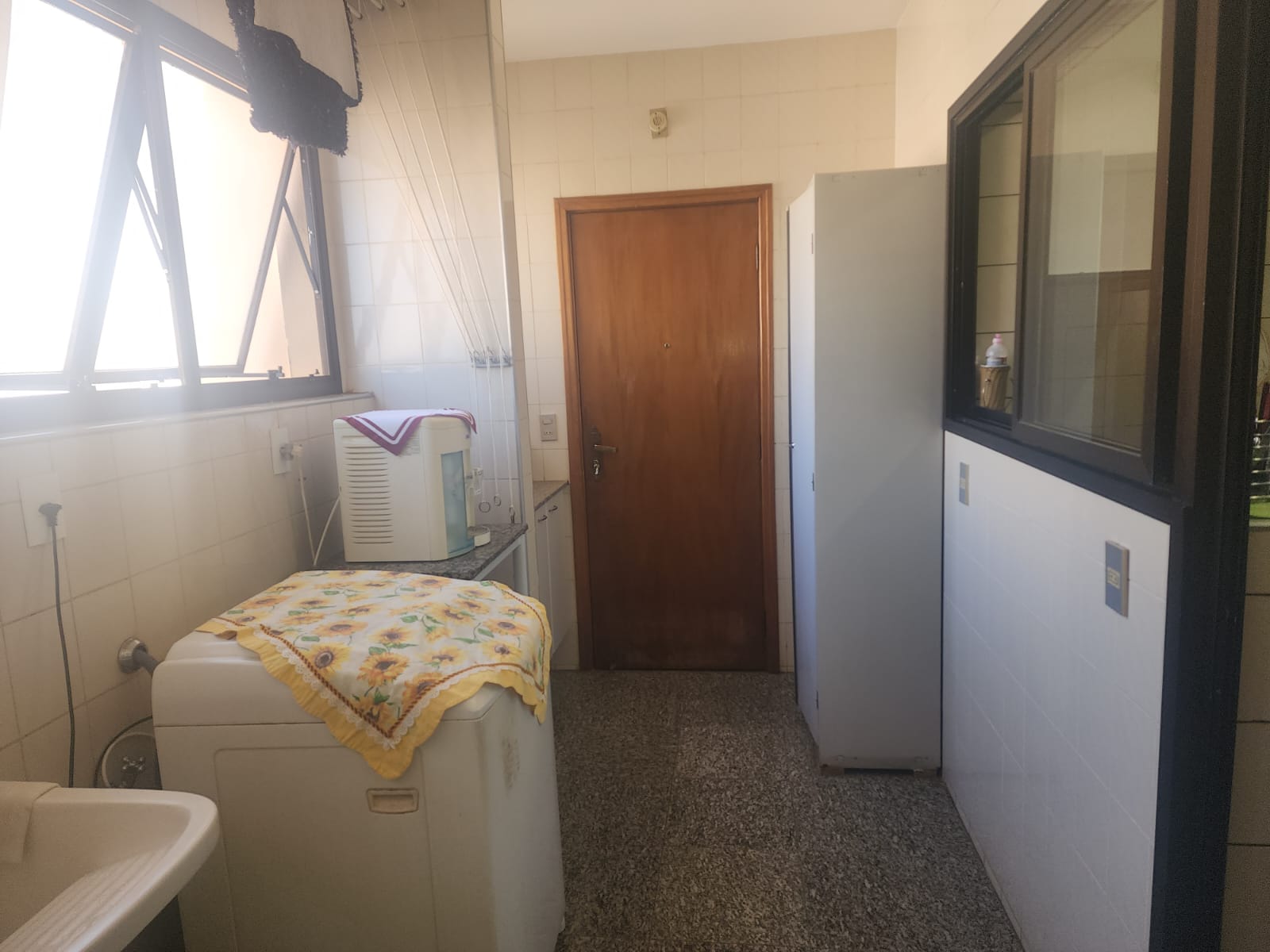 Apartamento com 4 quartos à venda, 250m² — foto 27 de 28