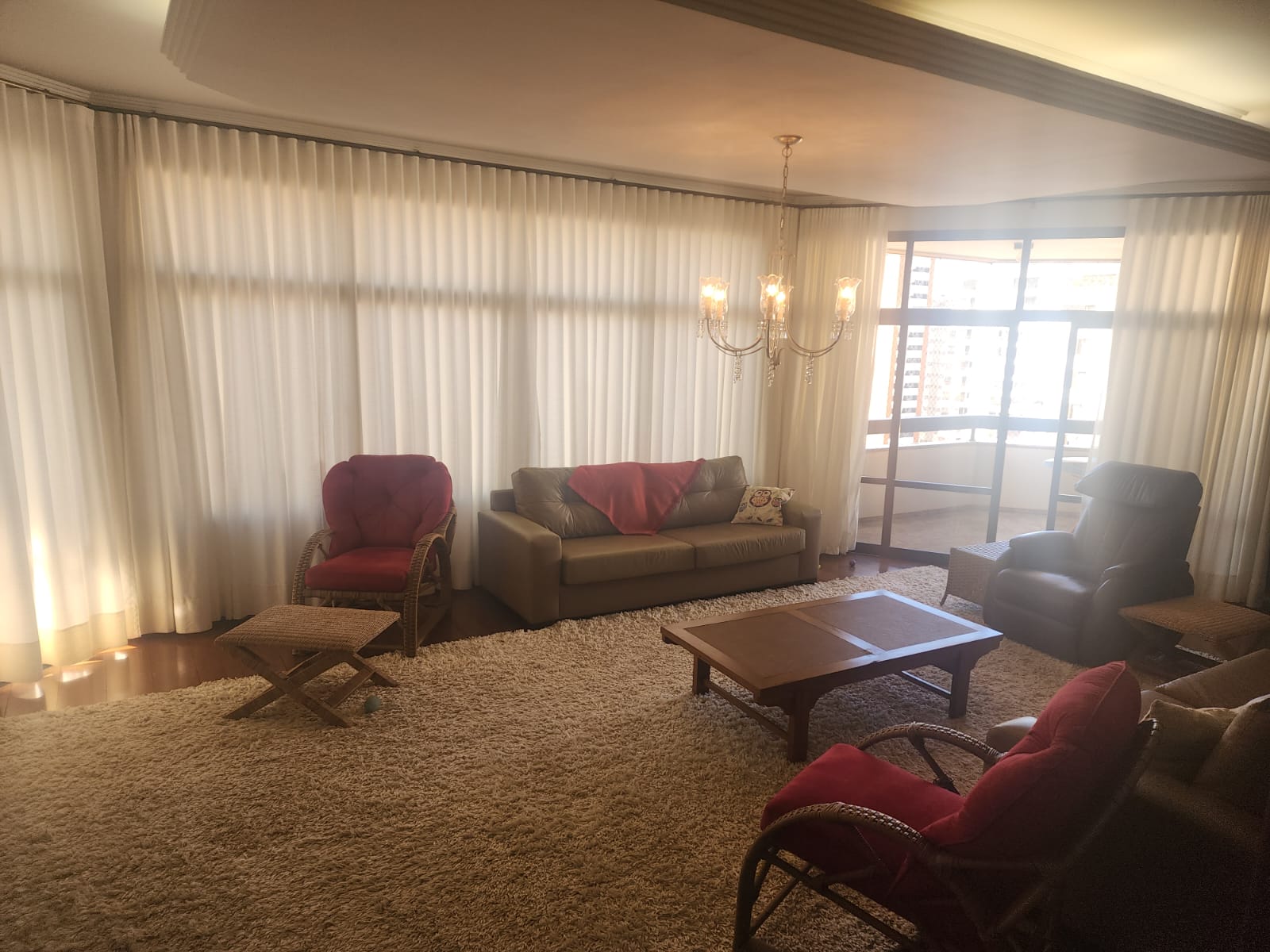 Apartamento com 4 quartos à venda, 250m² — foto 18 de 28