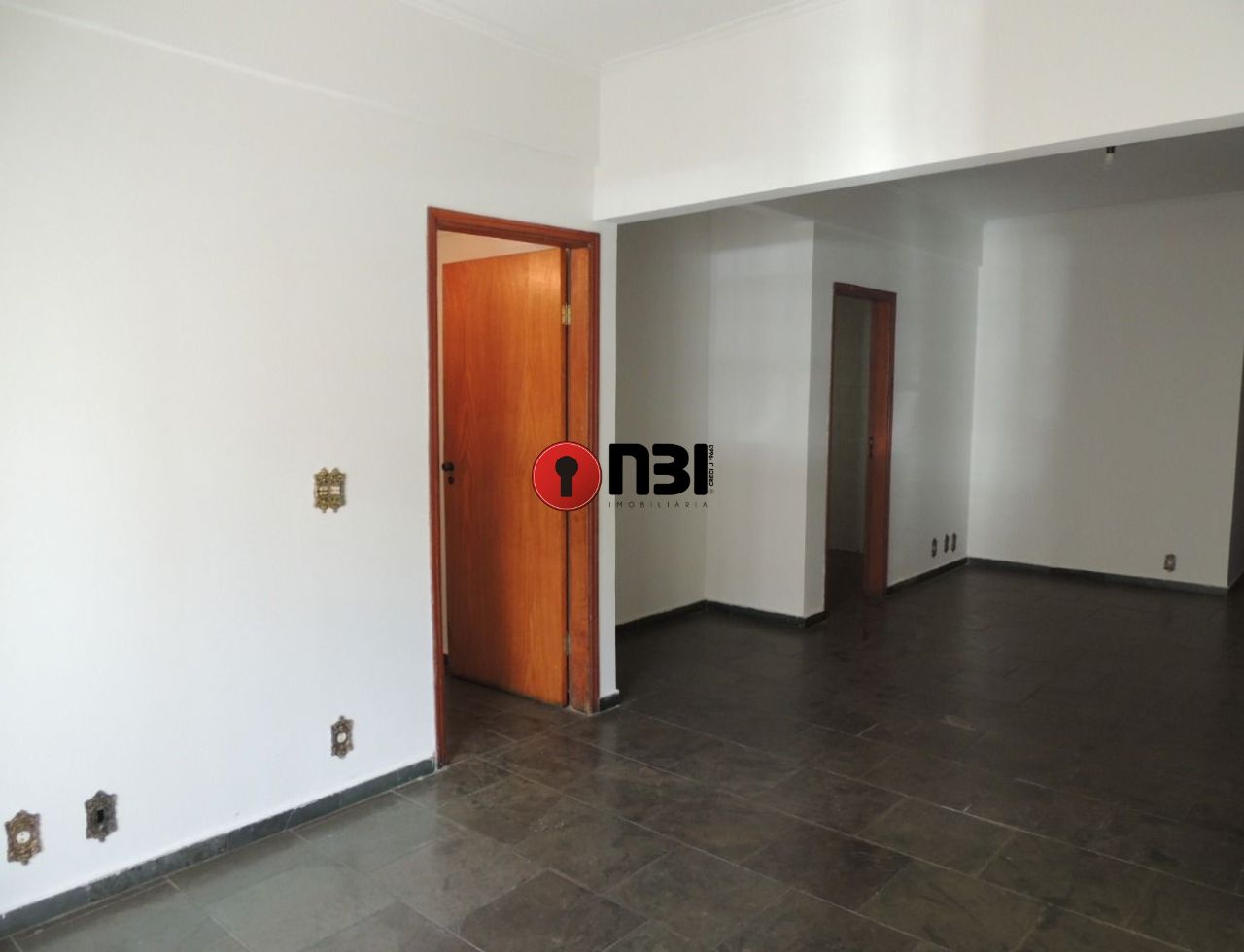 Apartamento com 2 quartos à venda, 135m² — foto 1 de 12