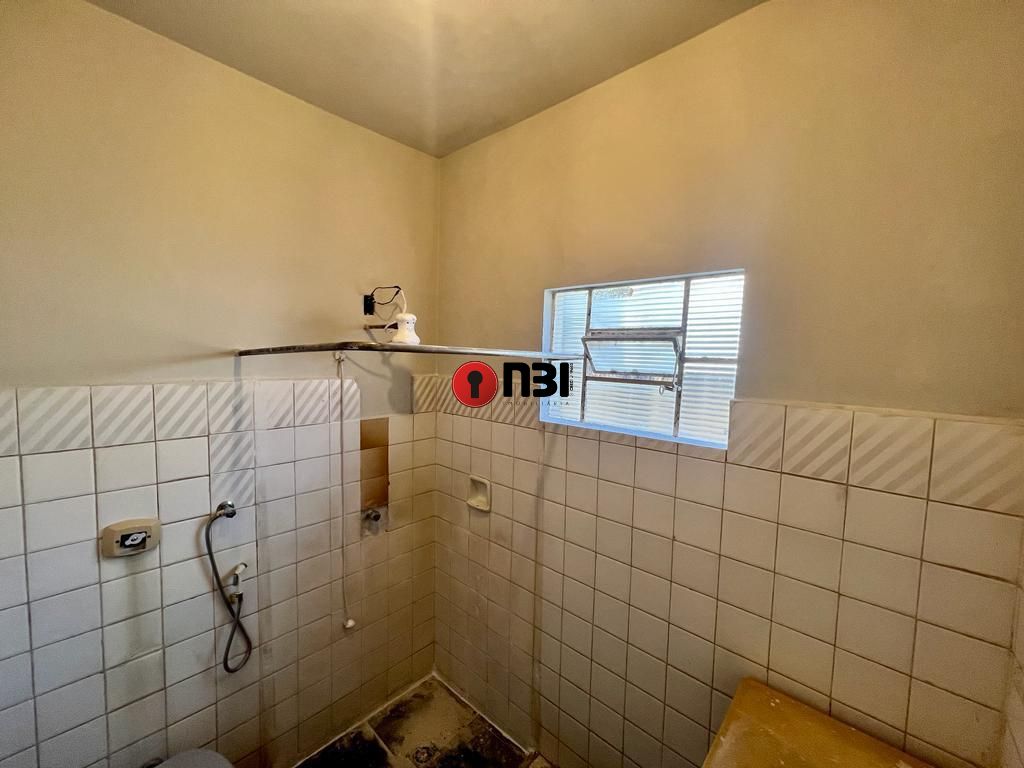 Casa com 2 quartos para aluguel, 300m² — foto 3 de 16