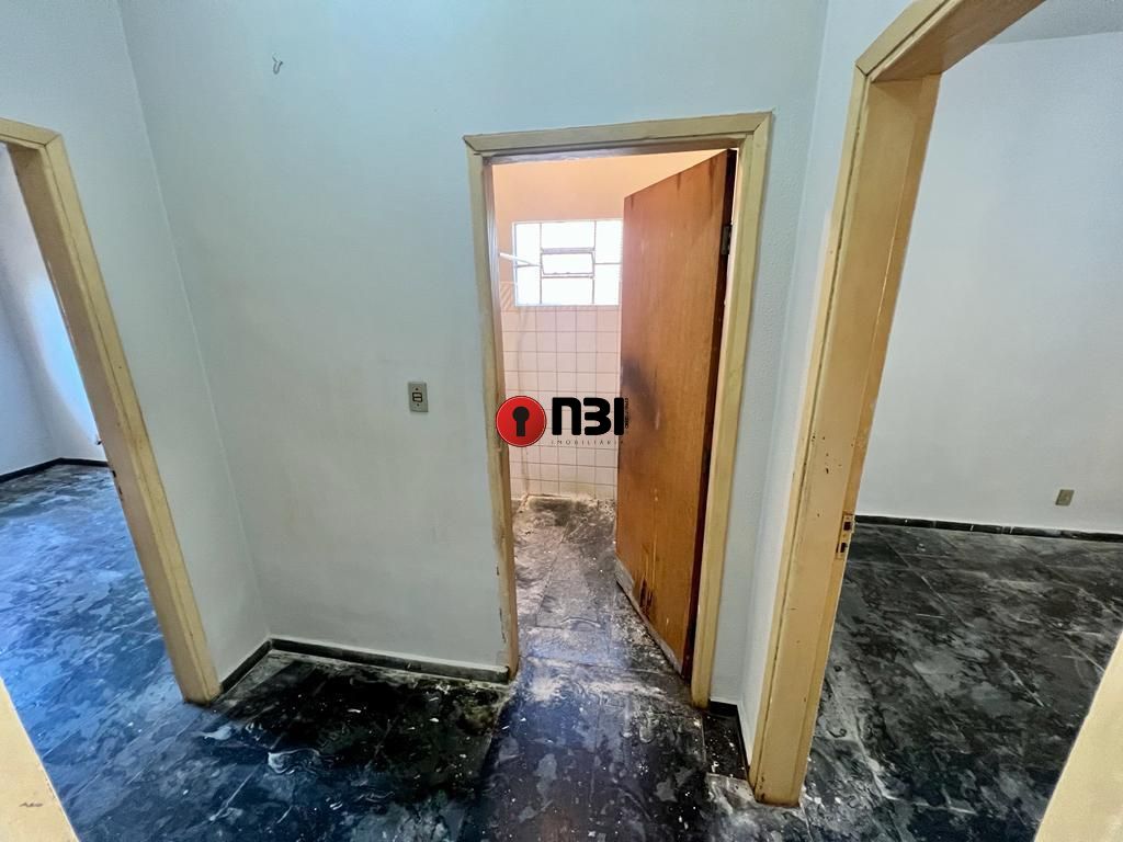 Casa com 2 quartos para aluguel, 300m² — foto 11 de 16