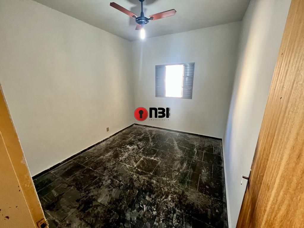 Casa com 2 quartos para aluguel, 300m² — foto 13 de 16