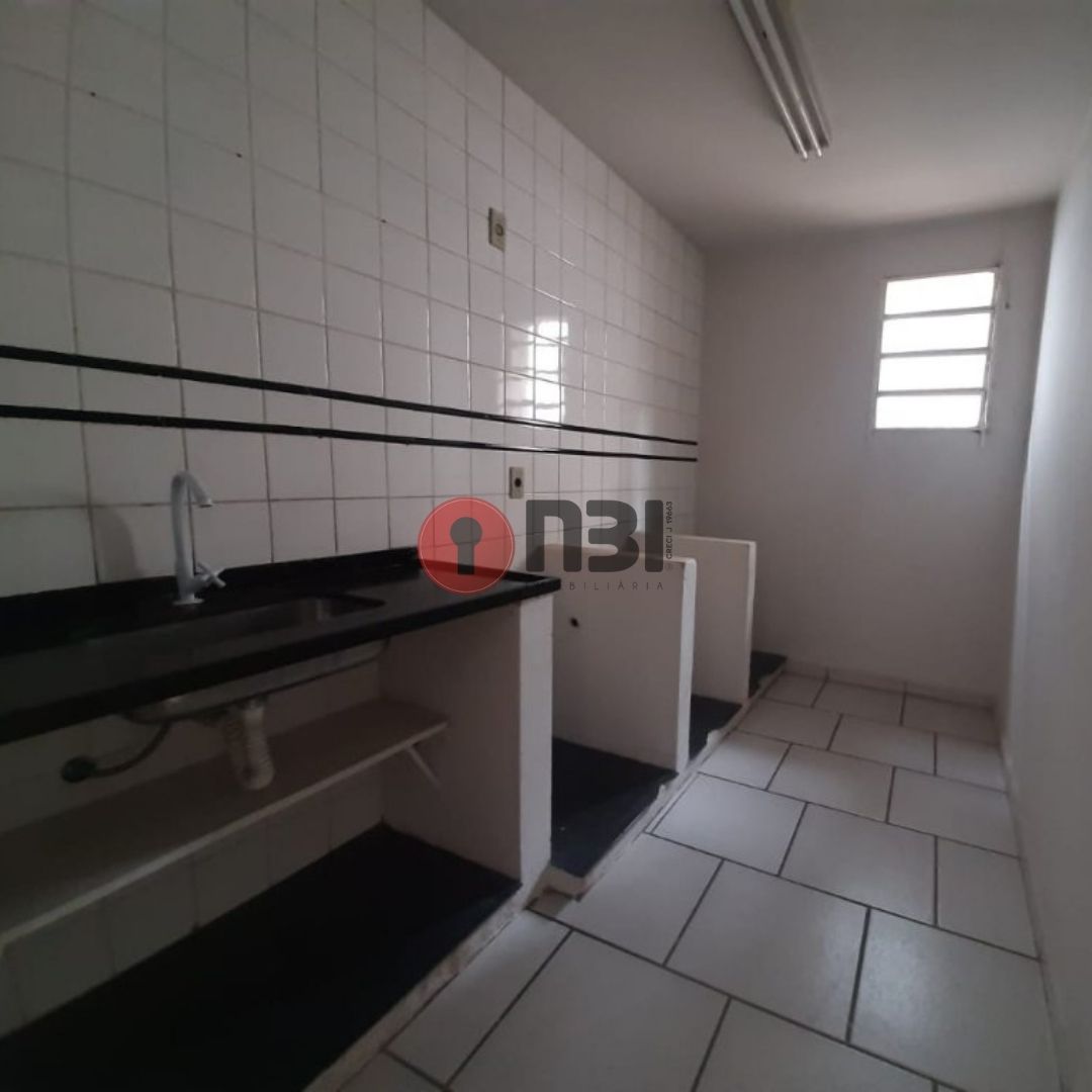Galpão / Depósito / Armazém  à venda, 224m² — foto 6 de 18