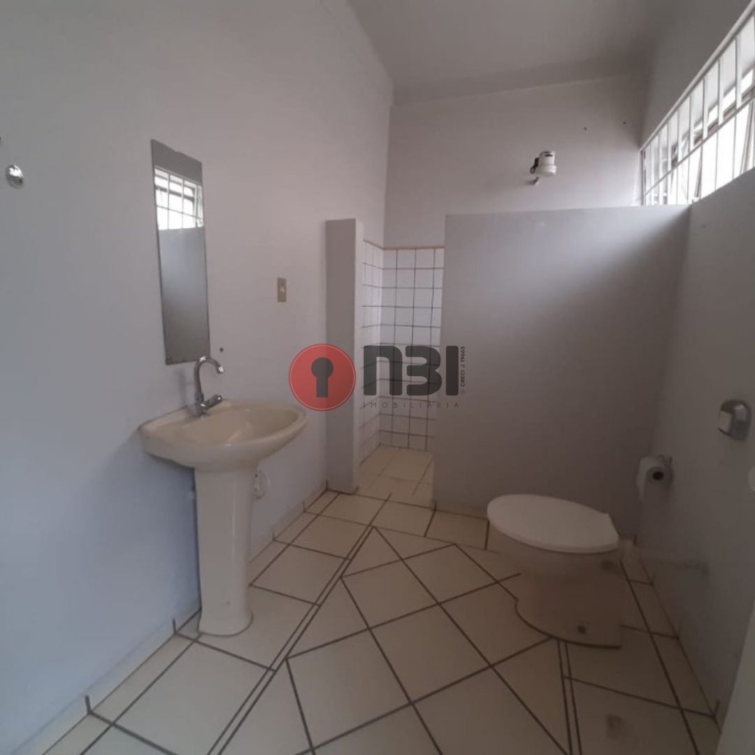 Galpão / Depósito / Armazém  à venda, 224m² — foto 7 de 18