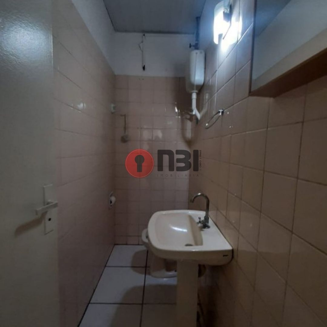 Galpão / Depósito / Armazém  à venda, 224m² — foto 8 de 18
