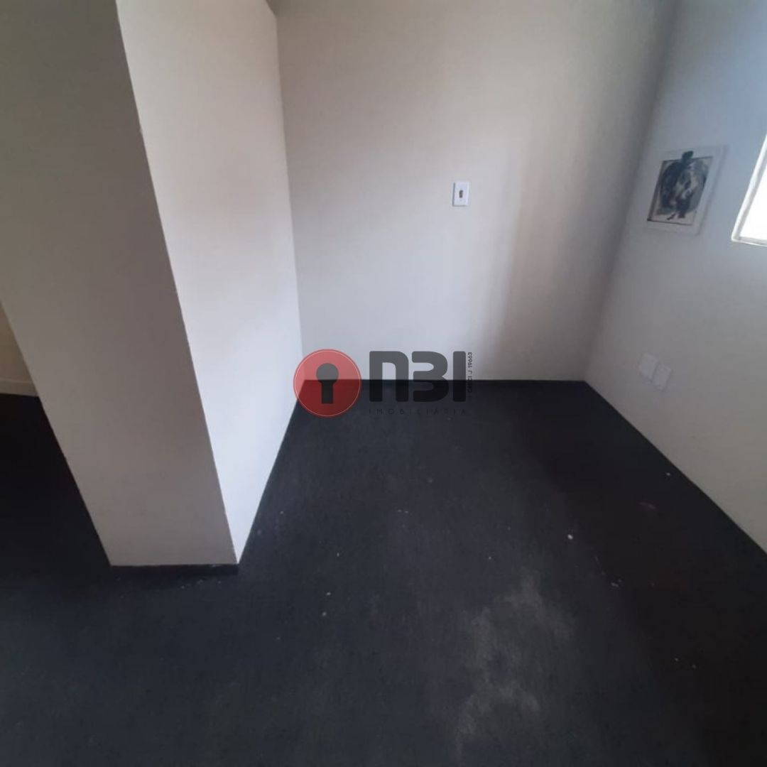 Galpão / Depósito / Armazém  à venda, 224m² — foto 16 de 18