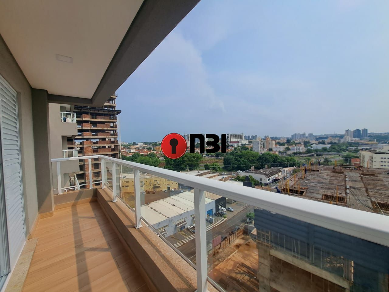Apartamento com 2 quartos à venda, 100m² — foto 2 de 18
