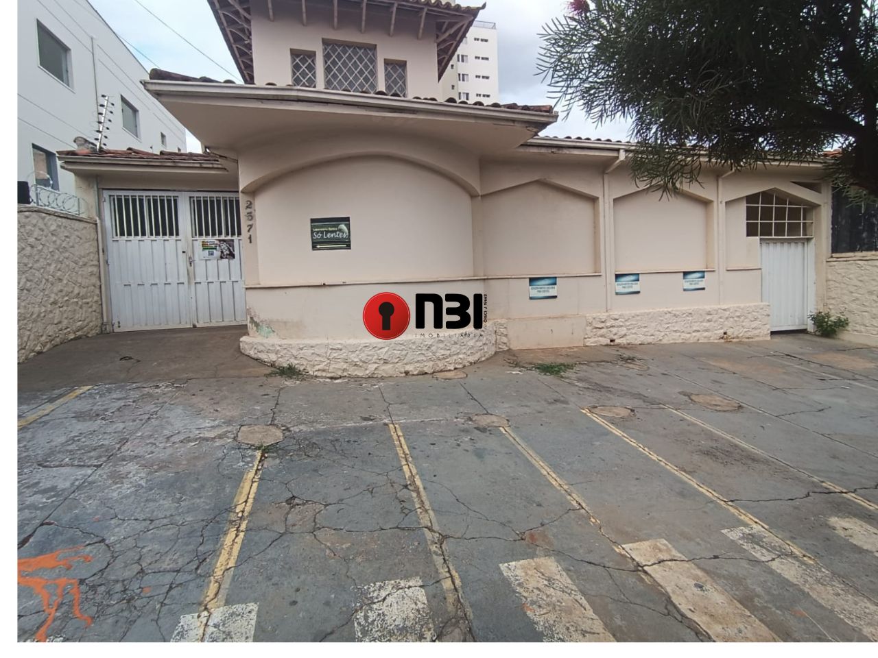 Imóvel Comercial com 5 quartos para aluguel, 250m² — foto 1 de 16