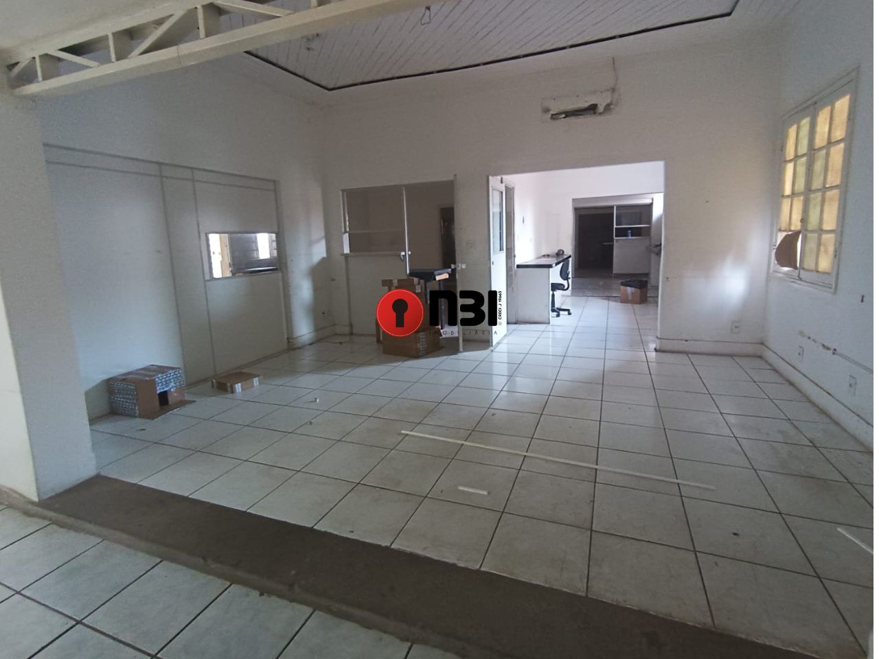 Imóvel Comercial com 5 quartos para aluguel, 250m² — foto 13 de 16