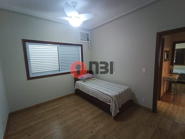 Casa com 3 quartos à venda, 250m² — foto 6 de 23