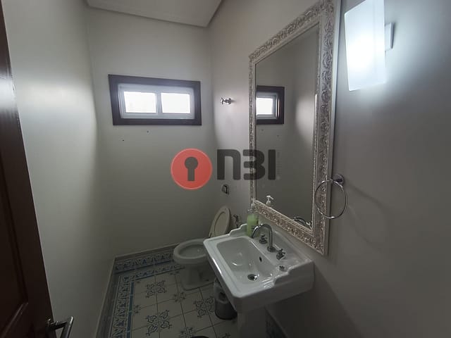 Casa com 3 quartos à venda, 250m² — foto 8 de 23