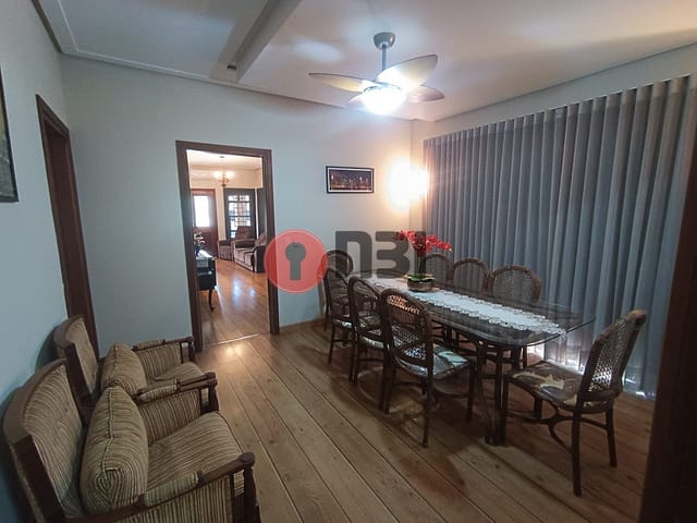 Casa com 3 quartos à venda, 250m² — foto 10 de 23