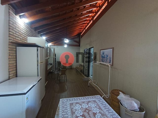 Casa com 3 quartos à venda, 250m² — foto 14 de 23