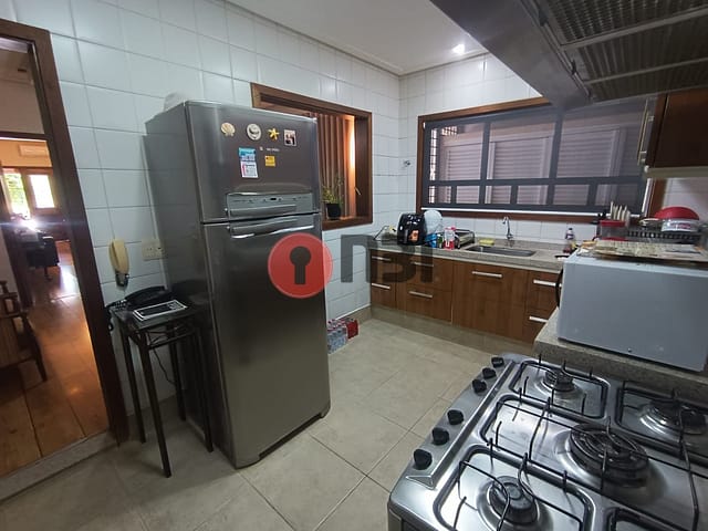 Casa com 3 quartos à venda, 250m² — foto 22 de 23