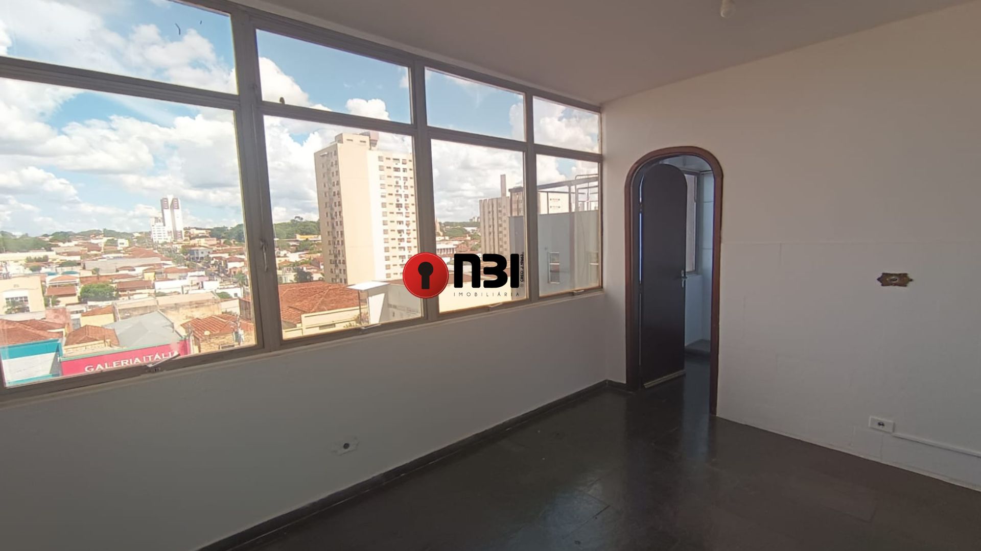 Conjunto Comercial / Sala com 3 quartos à venda, 40m² — foto 1 de 9