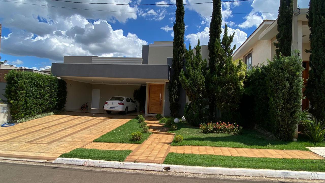 Casa de Condomínio com 3 quartos à venda, 250m² — foto 1 de 27