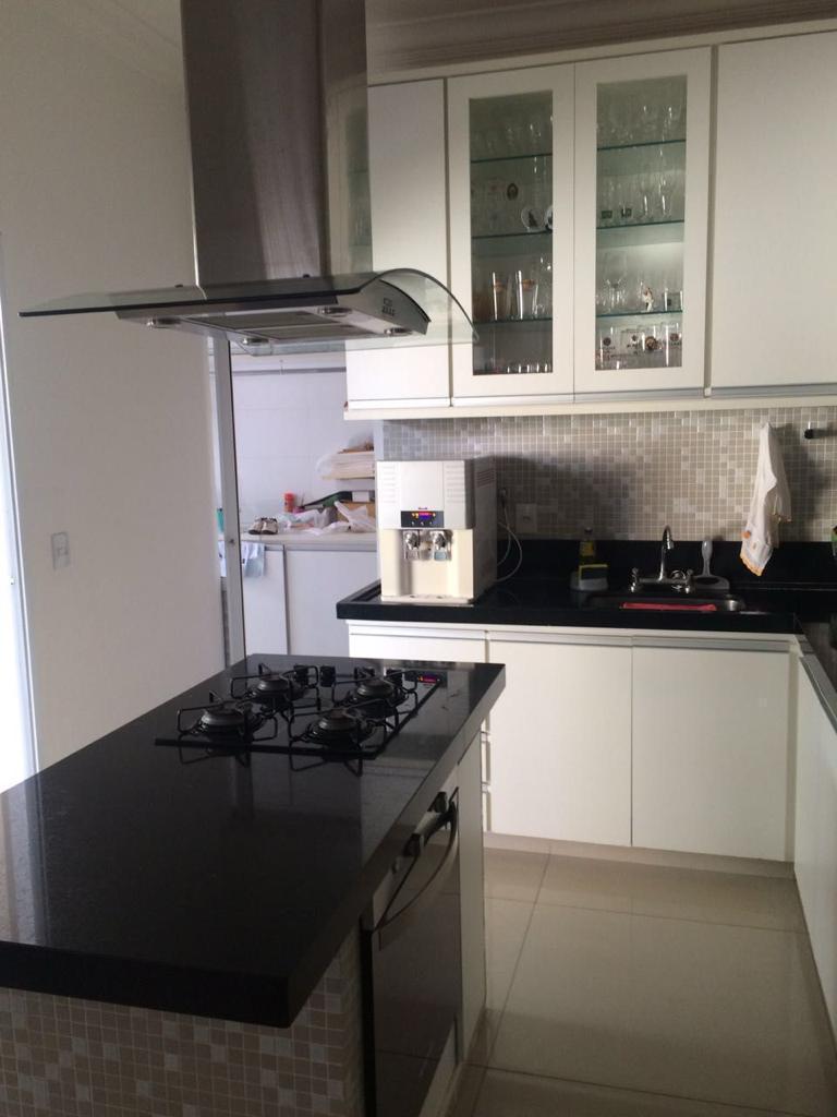 Casa de Condomínio com 3 quartos à venda, 250m² — foto 3 de 27