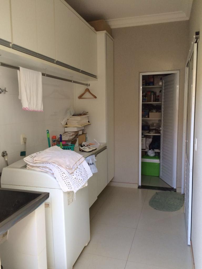 Casa de Condomínio com 3 quartos à venda, 250m² — foto 5 de 27