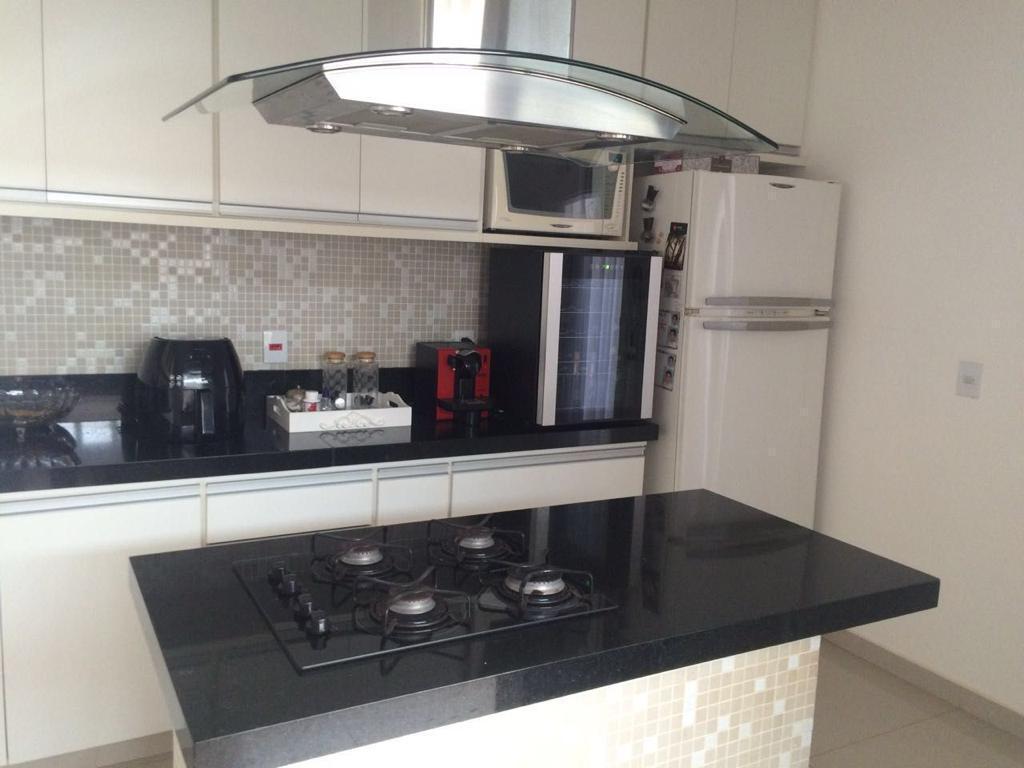 Casa de Condomínio com 3 quartos à venda, 250m² — foto 7 de 27